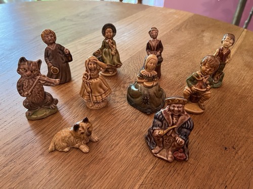 Wade figures man - cat, dog