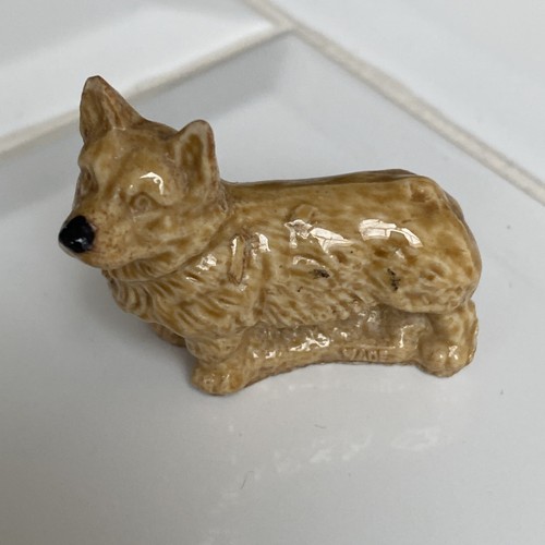 Wade whimsie corgi dog - wade,