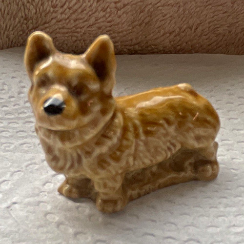 Wade ceramic dog - ceramic,
