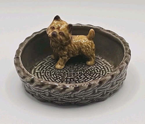 Vtg wade ceramic dog - wade,