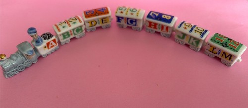 Wade alphabet train - ,